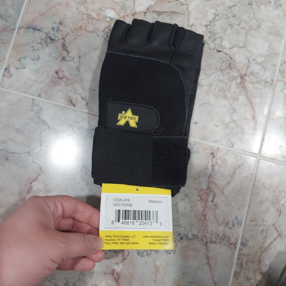 Valeo fingerless Competition Wrist Wrap Lifting Gloves with Leather palm size m